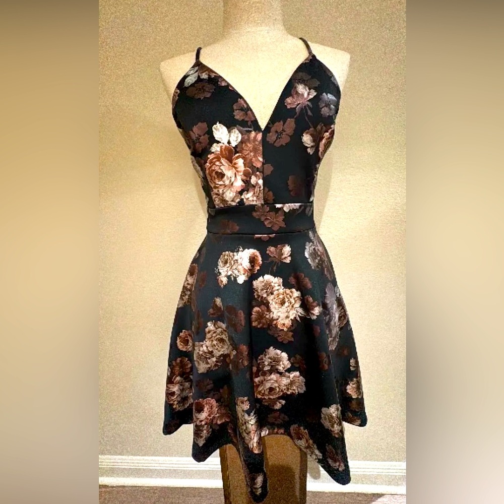 cocktail dress by Windsor
